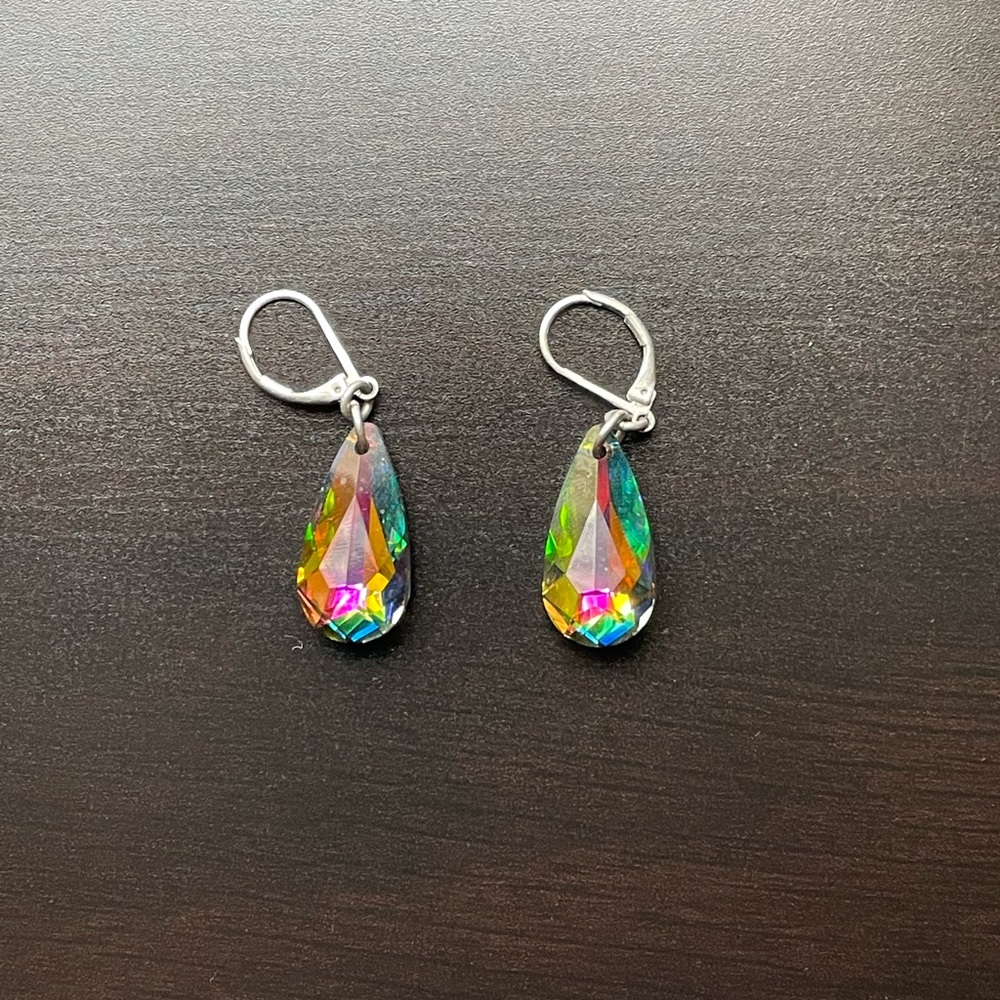 **AUTHENTIC** Sabika Digitized dangle earrings